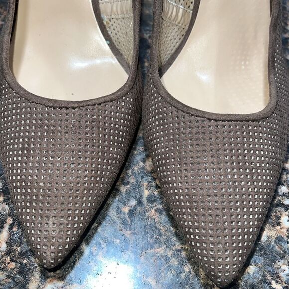 Guess Brown Suede Cutout Pointed Toe Heels Sz 10M - Picture 8 of 14